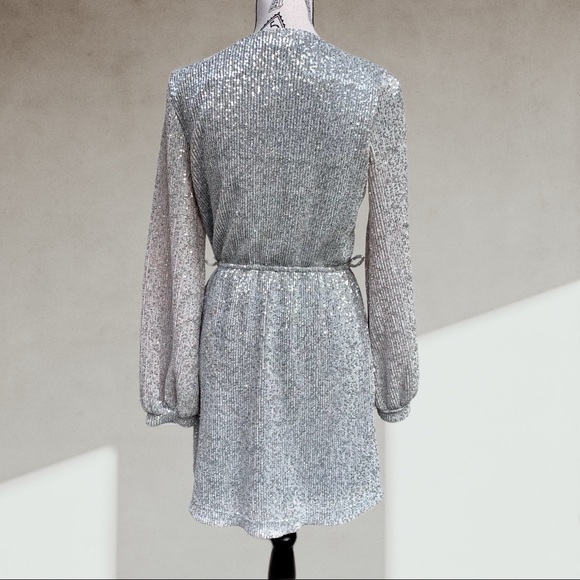🍋 Silver sequins party dress MEDIUM - Picture 3 of 6